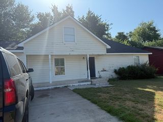 624 Harrison Lane, Hurst, TX 76053