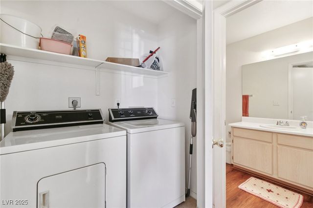 5221 Lindell Road 202, Las Vegas, NV 89118