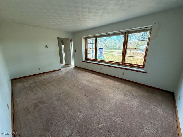 2746 Kragel Road, Richmond, OH 43944