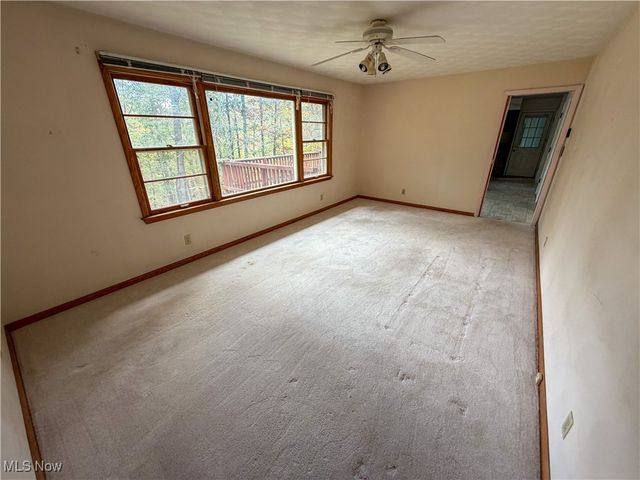 2746 Kragel Road, Richmond, OH 43944