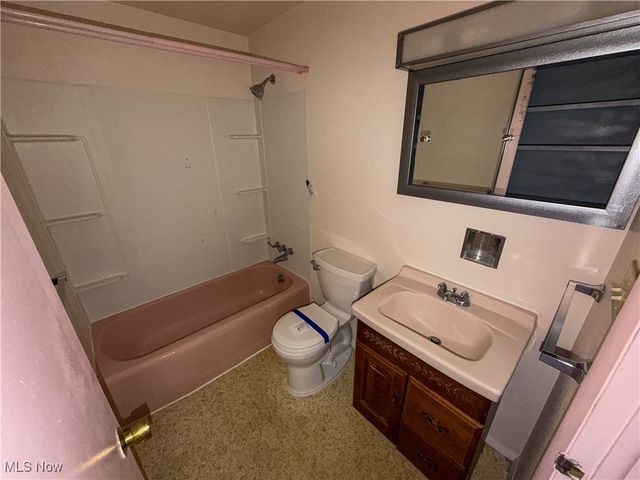 2746 Kragel Road, Richmond, OH 43944