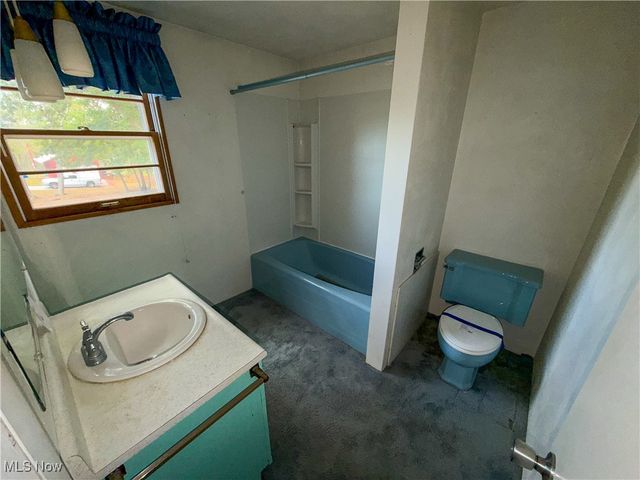 2746 Kragel Road, Richmond, OH 43944