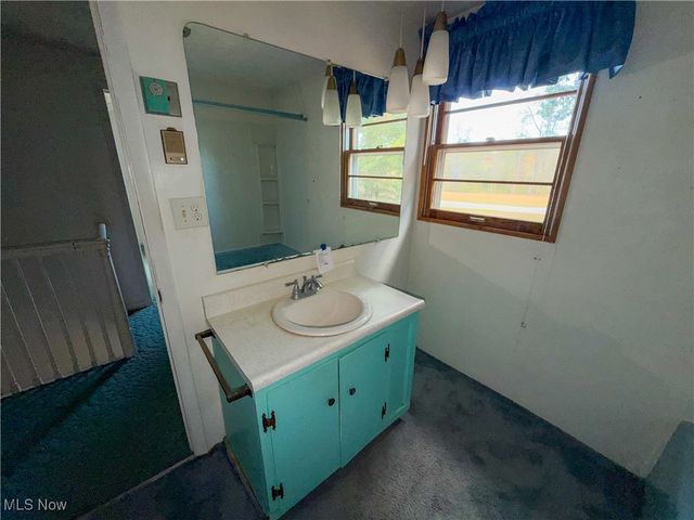 2746 Kragel Road, Richmond, OH 43944