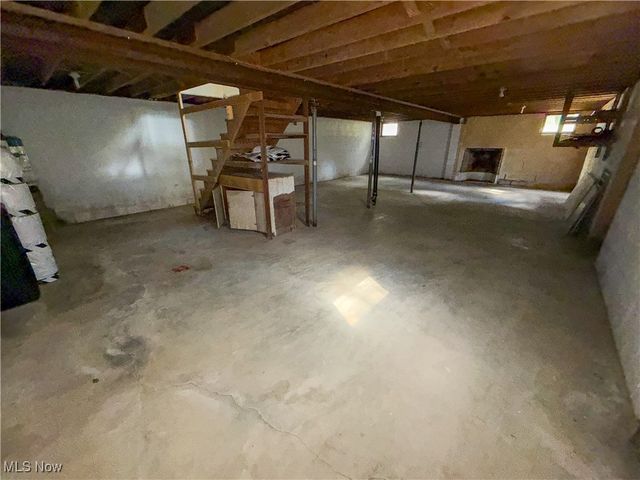 2746 Kragel Road, Richmond, OH 43944