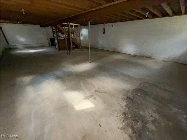 2746 Kragel Road, Richmond, OH 43944