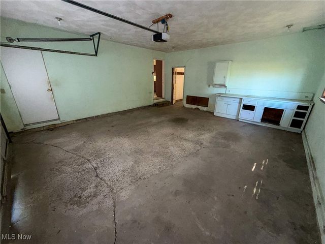 2746 Kragel Road, Richmond, OH 43944