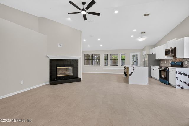 7918 COLLINS RIDGE Boulevard, Jacksonville, FL 32244