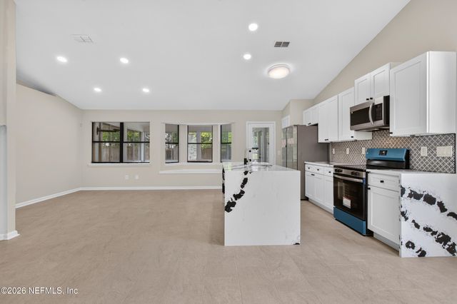 7918 COLLINS RIDGE Boulevard, Jacksonville, FL 32244