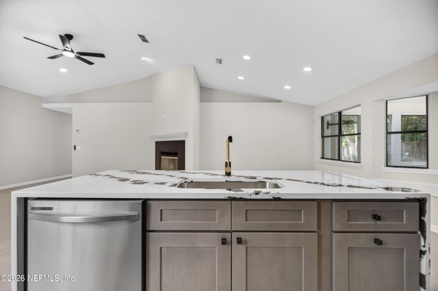 7918 COLLINS RIDGE Boulevard, Jacksonville, FL 32244
