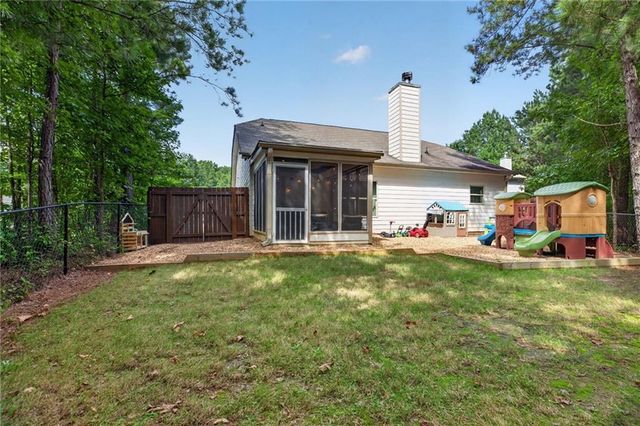 432 Clematis Ct, Temple, GA 30179