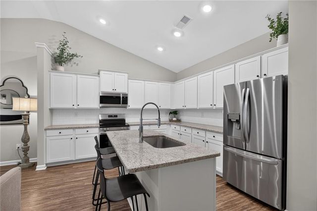 432 Clematis Ct, Temple, GA 30179