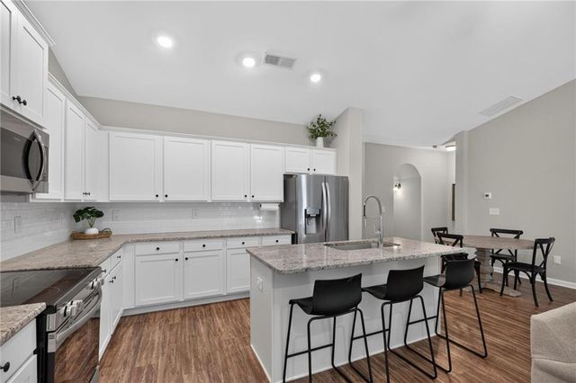 432 Clematis Ct, Temple, GA 30179