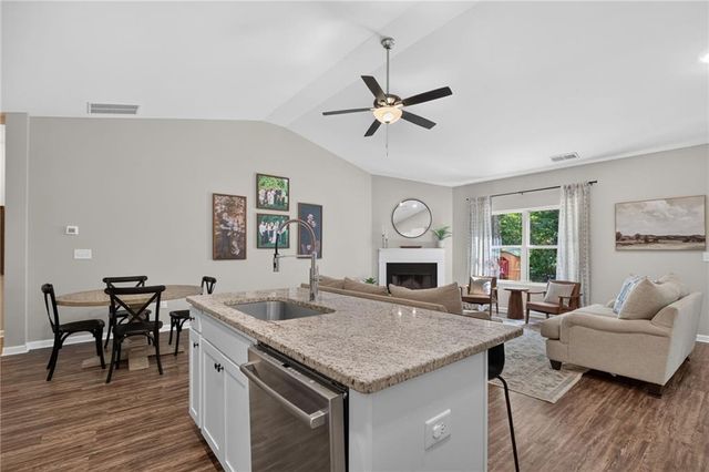 432 Clematis Ct, Temple, GA 30179