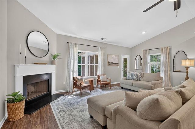 432 Clematis Ct, Temple, GA 30179