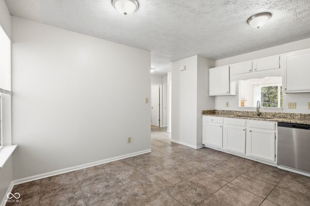 8307 Crestview Circle, Avon, IN 46123