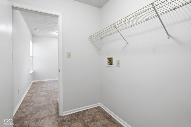 8307 Crestview Circle, Avon, IN 46123