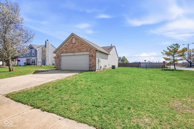 8307 Crestview Circle, Avon, IN 46123