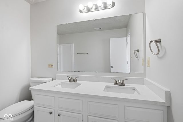 8307 Crestview Circle, Avon, IN 46123