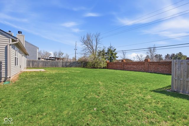 8307 Crestview Circle, Avon, IN 46123