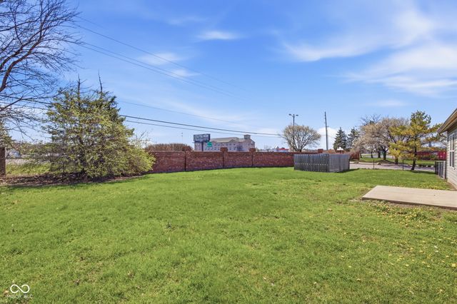 8307 Crestview Circle, Avon, IN 46123