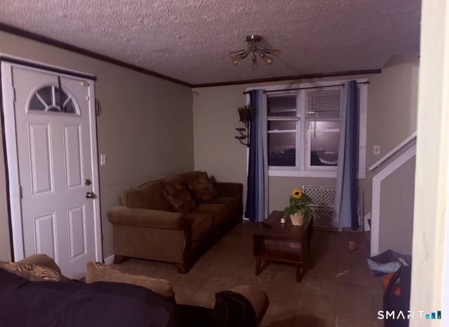 4-6 New Hampshire Dr Drive, New Britain, CT 06052