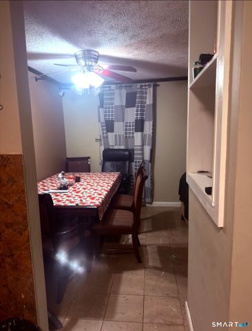 4-6 New Hampshire Dr Drive, New Britain, CT 06052