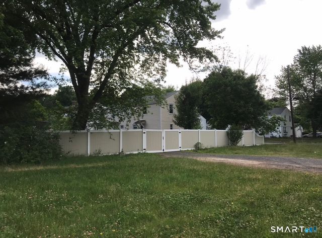 4-6 New Hampshire Dr Drive, New Britain, CT 06052