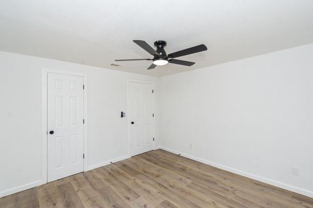 211 W South Street, Alvin, TX 77511