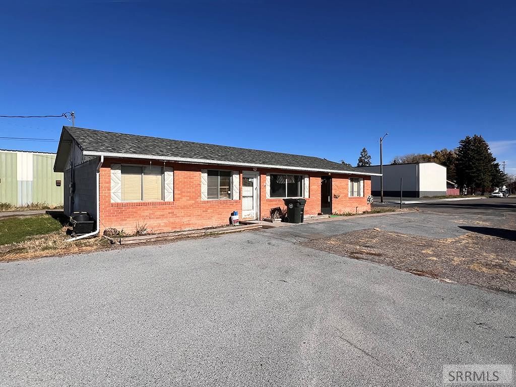 Image 1 of property listing at 195 S Elm Street, Blackfoot, ID 83221