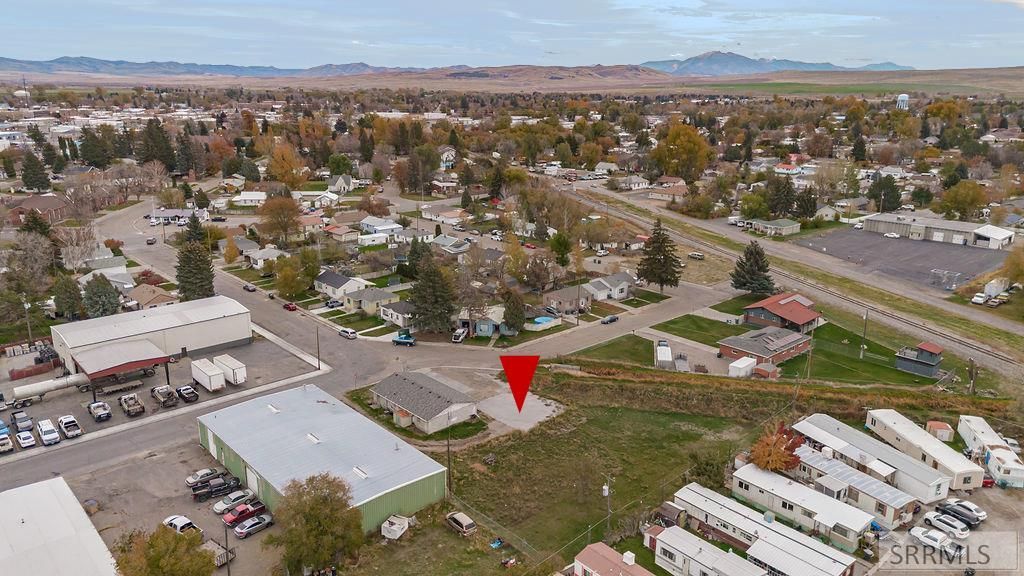 Image 6 of property listing at 195 S Elm Street, Blackfoot, ID 83221