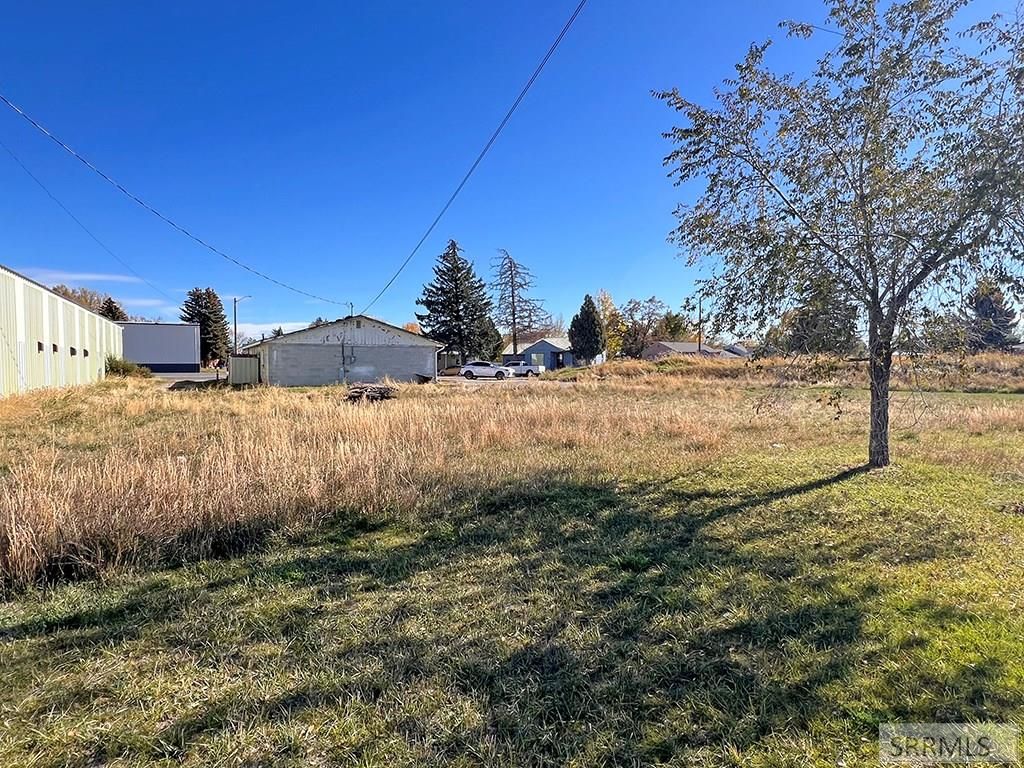 Image 8 of property listing at 195 S Elm Street, Blackfoot, ID 83221