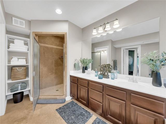 4342 Rockhill Road 3, Kansas City, MO 64110