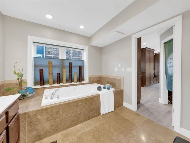 4342 Rockhill Road 3, Kansas City, MO 64110