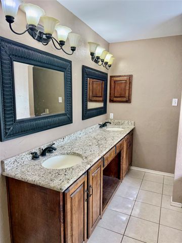 1623 Allen Drive, Cedar Hill, TX 75104