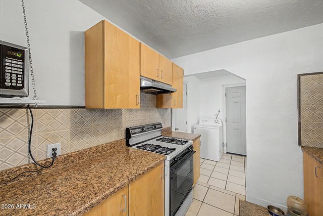 1808 S 18TH Avenue, Phoenix, AZ 85007