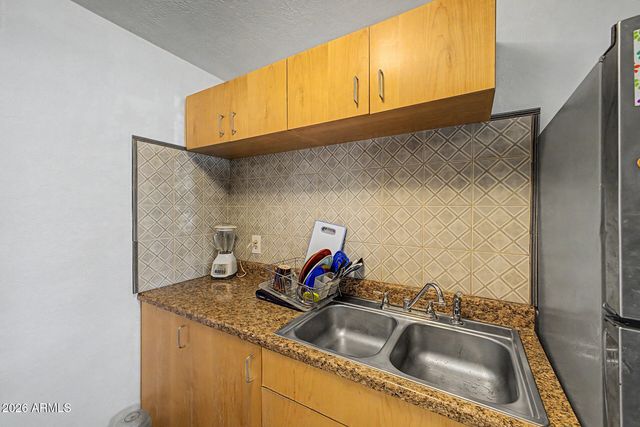 1808 S 18TH Avenue, Phoenix, AZ 85007