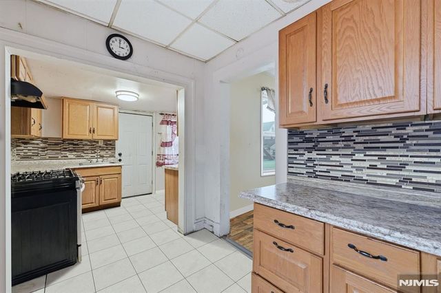 971 Grove Street, Irvington, NJ 07111