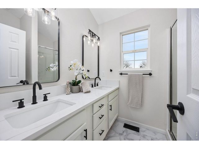 4927 30th St, Greeley, CO 80634