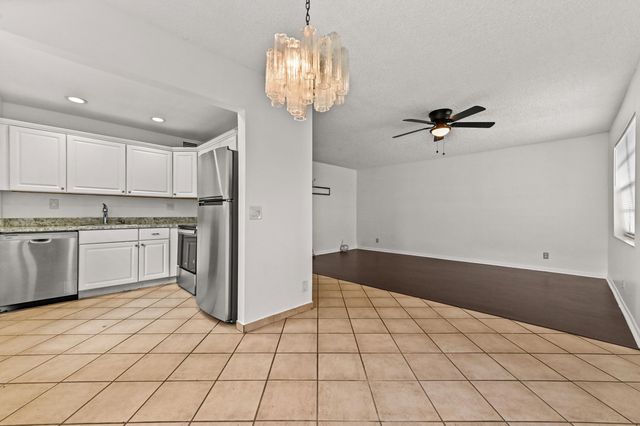 908 Normandy S, Delray Beach, FL 33484