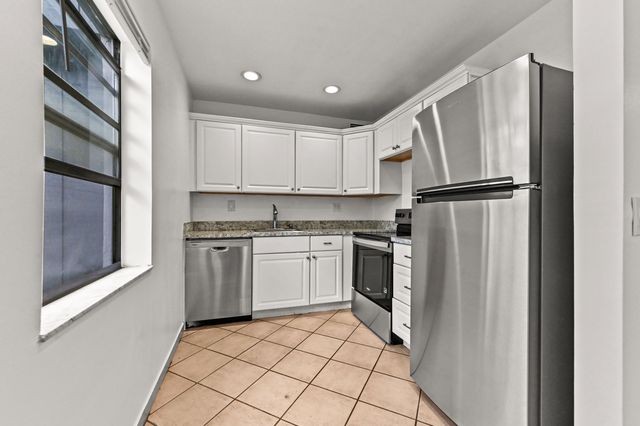 908 Normandy S, Delray Beach, FL 33484