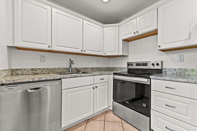 908 Normandy S, Delray Beach, FL 33484