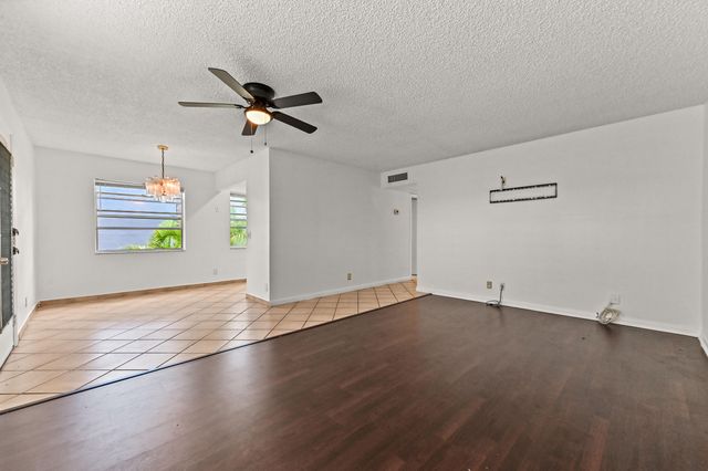 908 Normandy S, Delray Beach, FL 33484