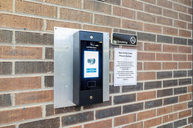 8400 Pennsylvania Road 328, Bloomington, MN 55438