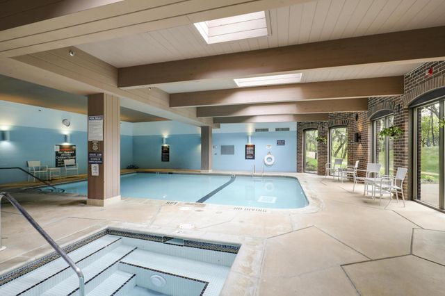 8400 Pennsylvania Road 328, Bloomington, MN 55438