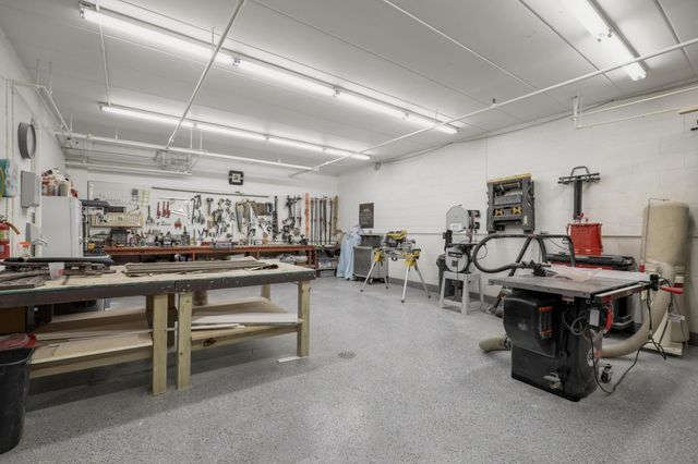 8400 Pennsylvania Road 328, Bloomington, MN 55438