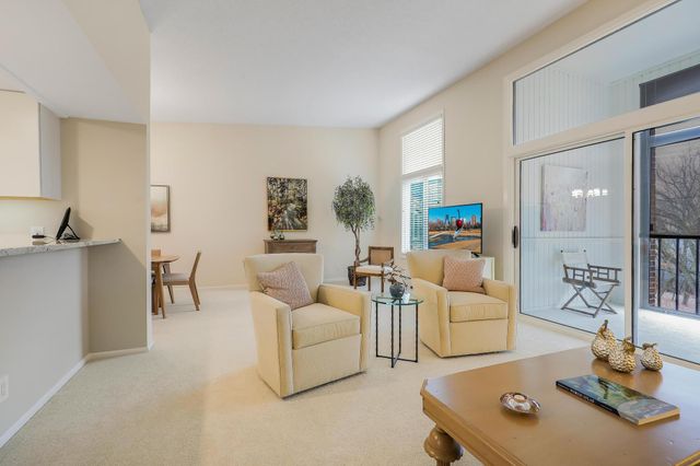 8400 Pennsylvania Road 328, Bloomington, MN 55438