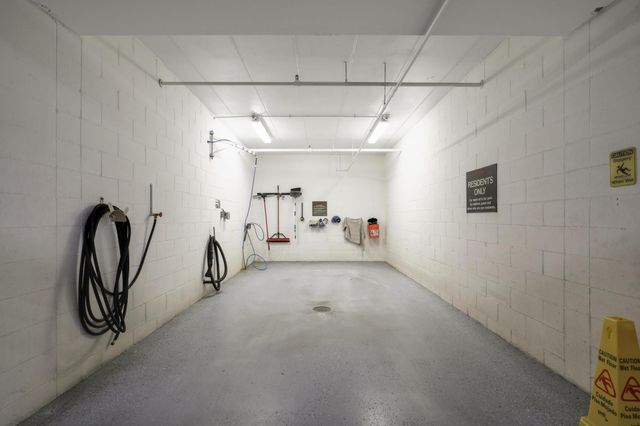 8400 Pennsylvania Road 328, Bloomington, MN 55438