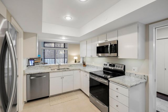 8400 Pennsylvania Road 328, Bloomington, MN 55438