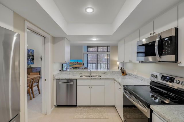 8400 Pennsylvania Road 328, Bloomington, MN 55438