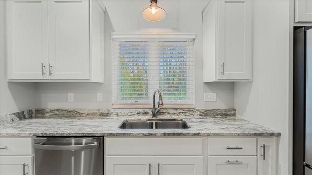 423 Old Glory Drive NE, Alexandria, MN 56308